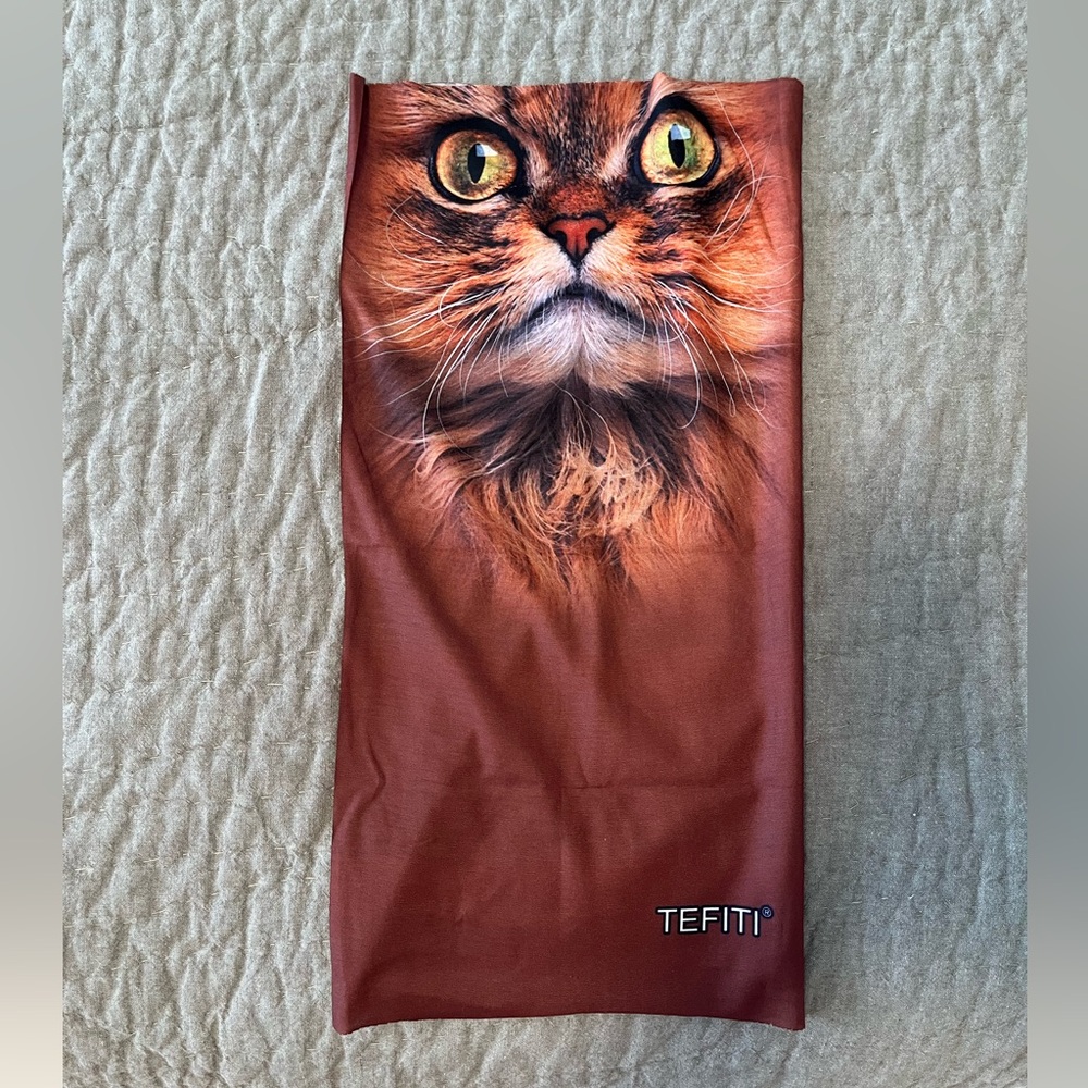 Tefiti cat buff, one size, NWOT.